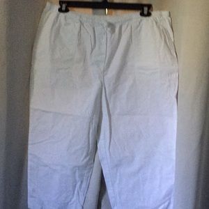 White Capri pant